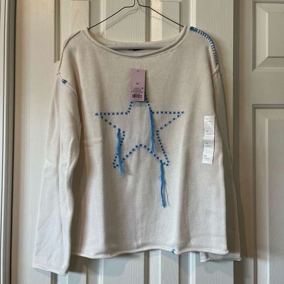 Wild Fable Women's Wide Crewneck Pullover Sweater Offwhite Blue Star, XS, NWT - Picture 4 of 12